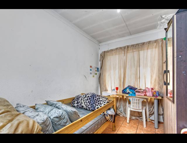 3 BEDROOM HOUSE FOR SALE IN COSMO CITY
